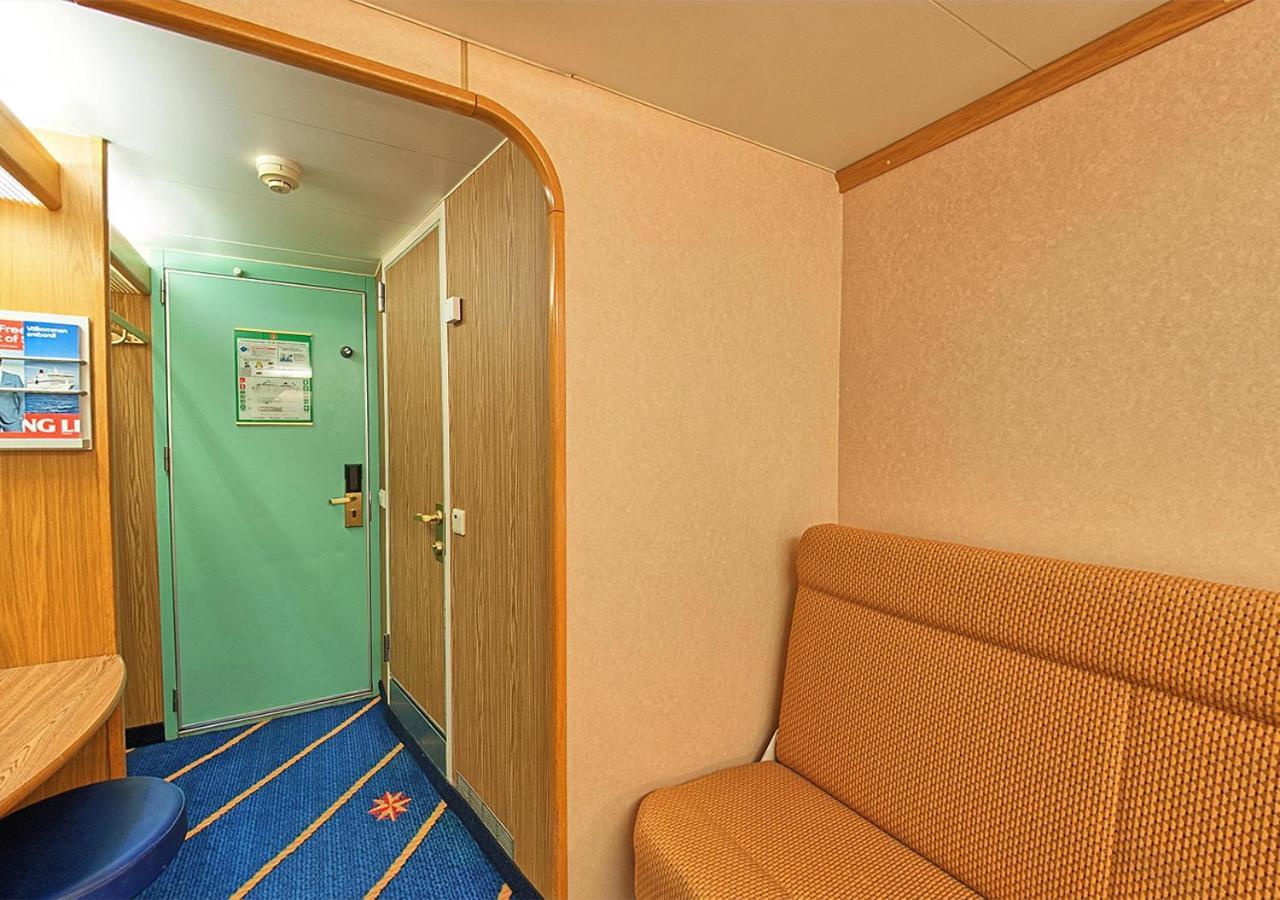 Viking Line Ferry Viking Cinderella - One-Way Journey From Stockholm To Helsinki Hotel Cameră foto
